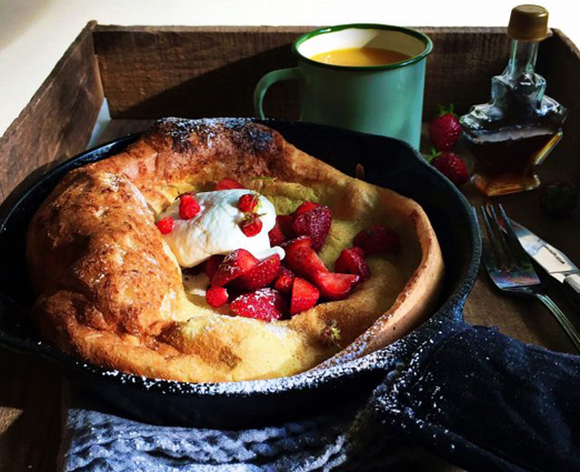 Low FODMAP Strawberry Cinnamon Dutch Baby German Pancake